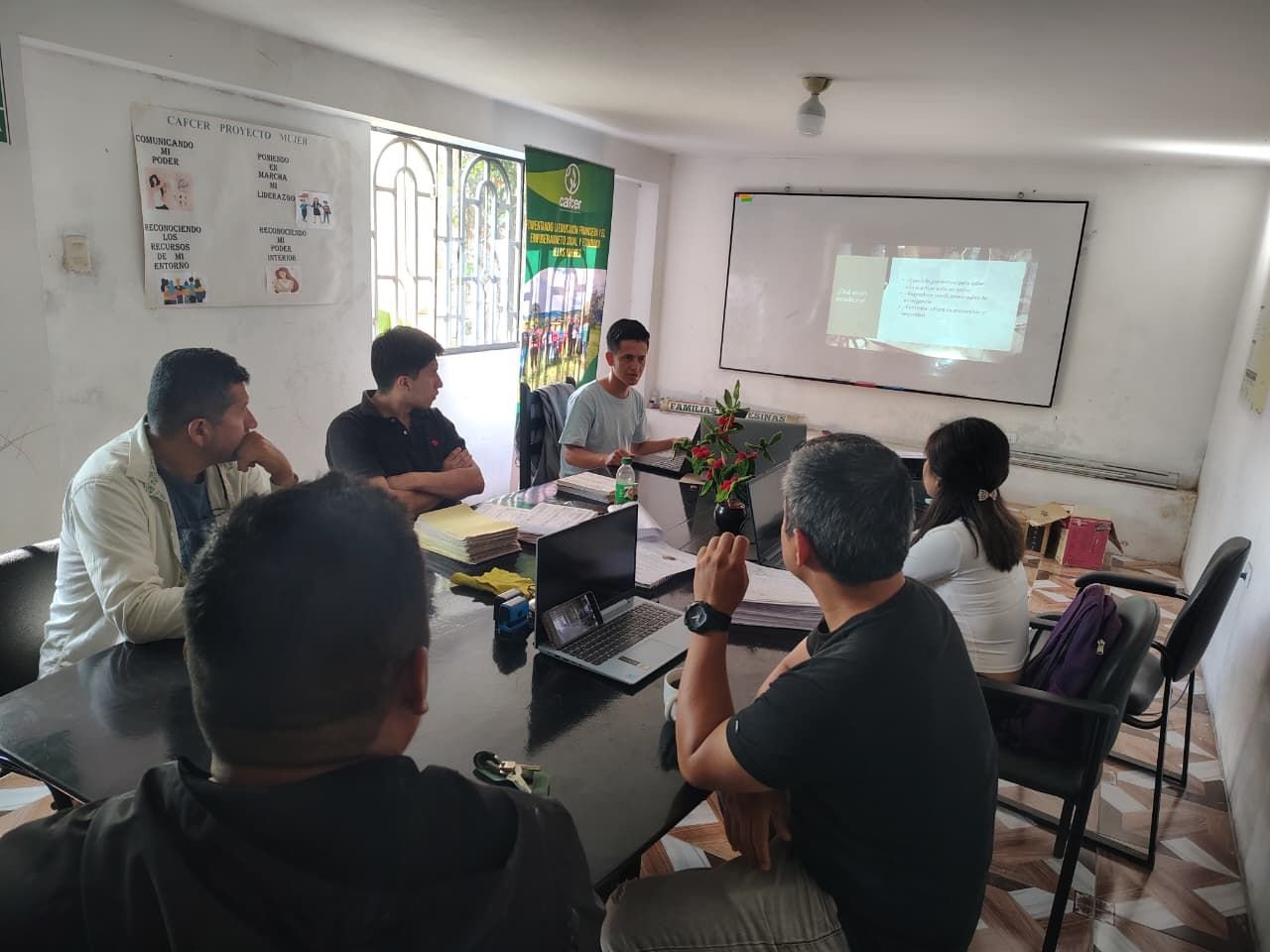 Reunión del equipo de CAFCER con socios
